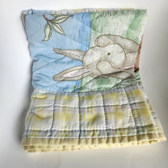 Vintage Baby Blanket Crib Quilt Bunny, Bear and Puppy Handmade Embroided - Picture 3 of 8